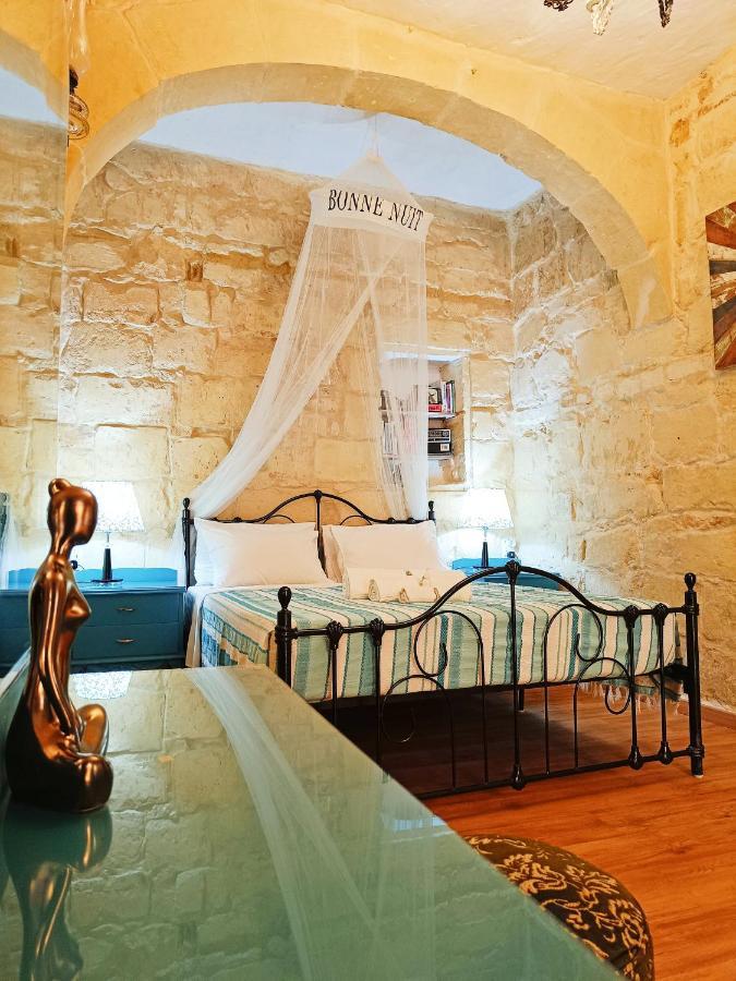 Fusion Homestay Accommodation Mosta Esterno foto