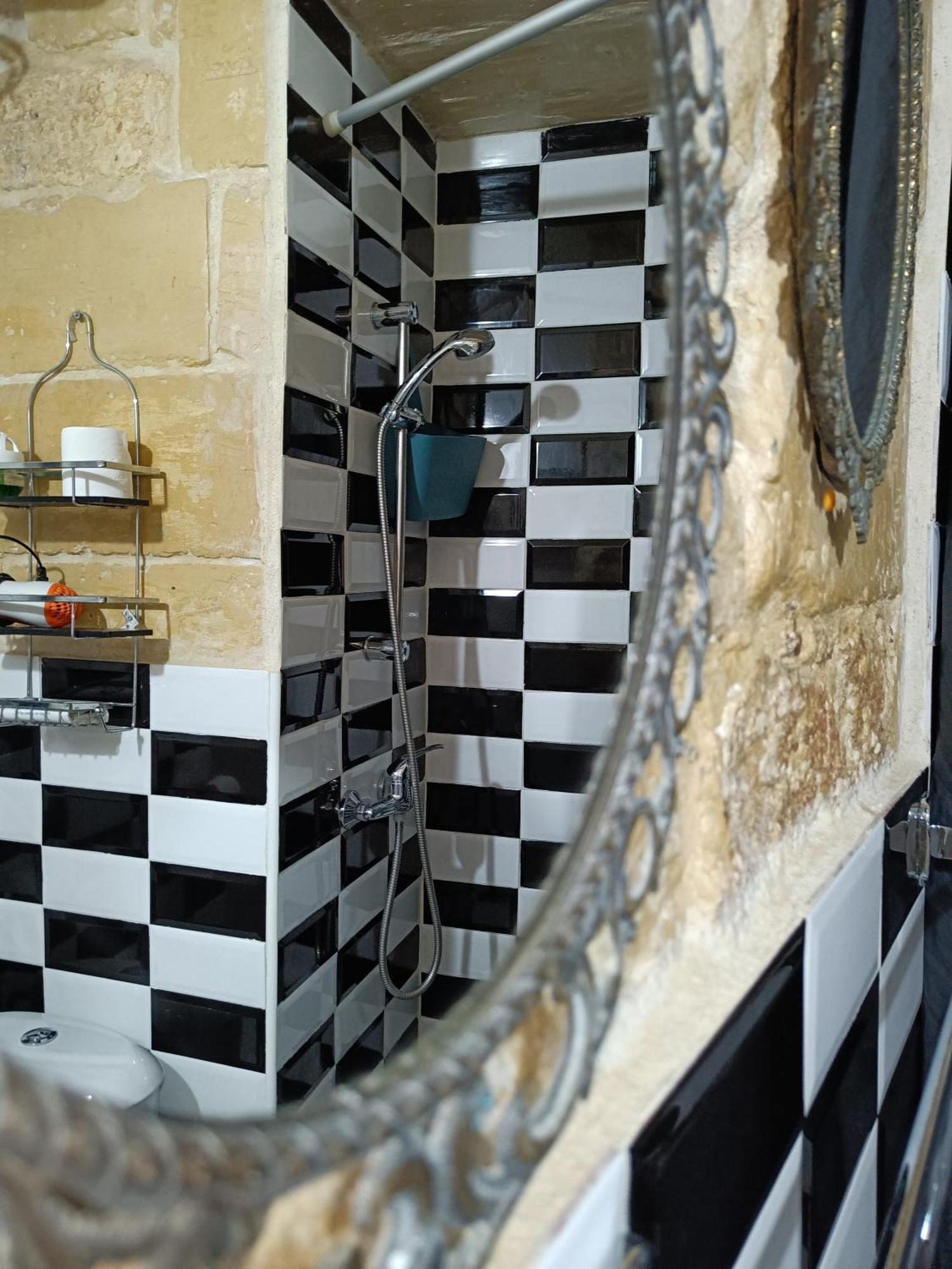 Fusion Homestay Accommodation Mosta Esterno foto